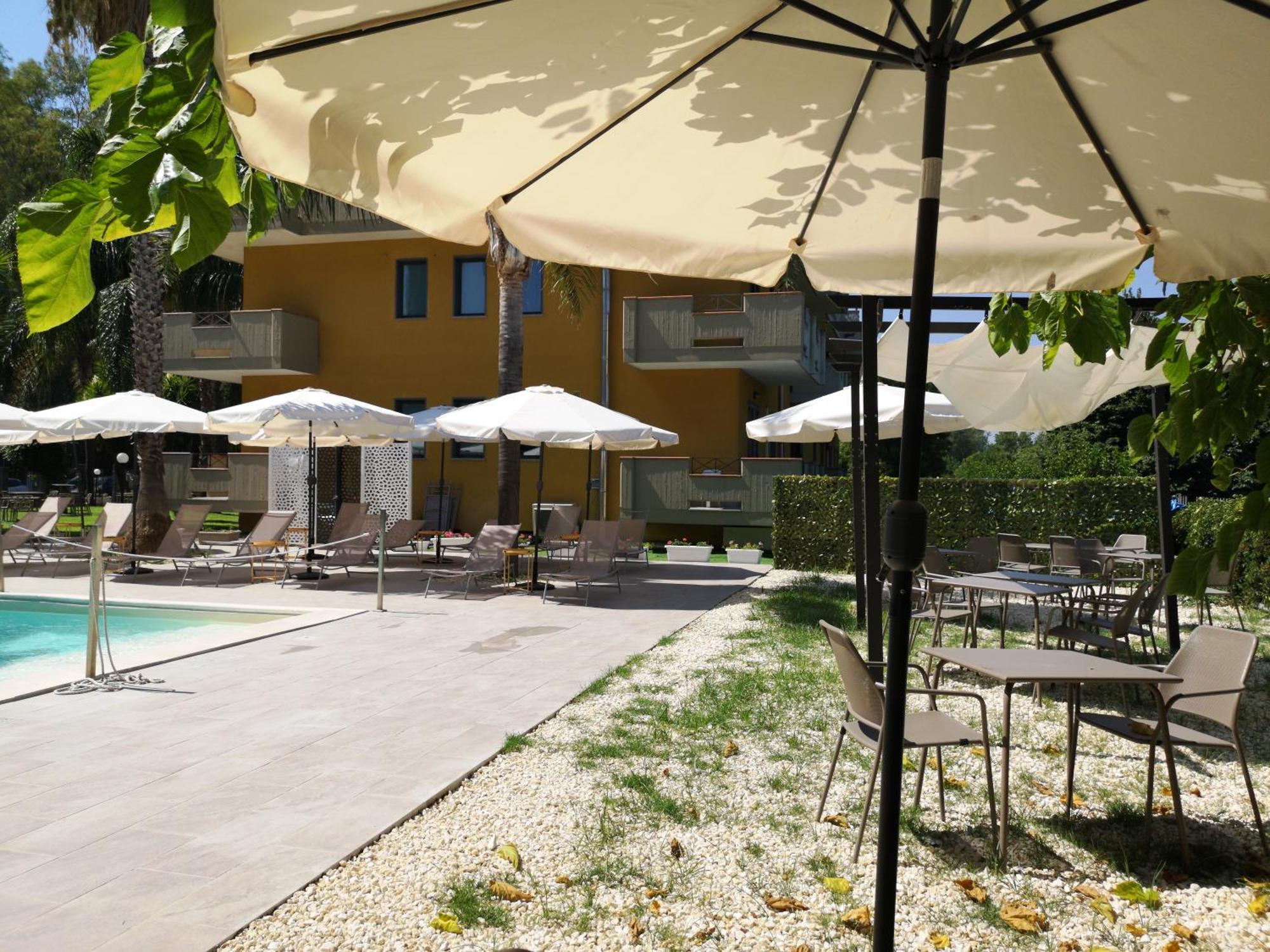 Oasi Park Hotel Mascali Eksteriør billede